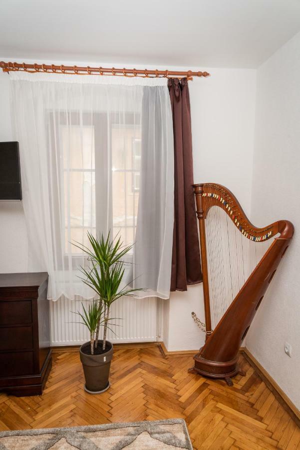 Musik Apartments Old Town Sibiu Buitenkant foto