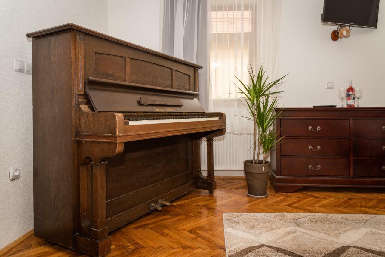 Musik Apartments Old Town Sibiu Buitenkant foto